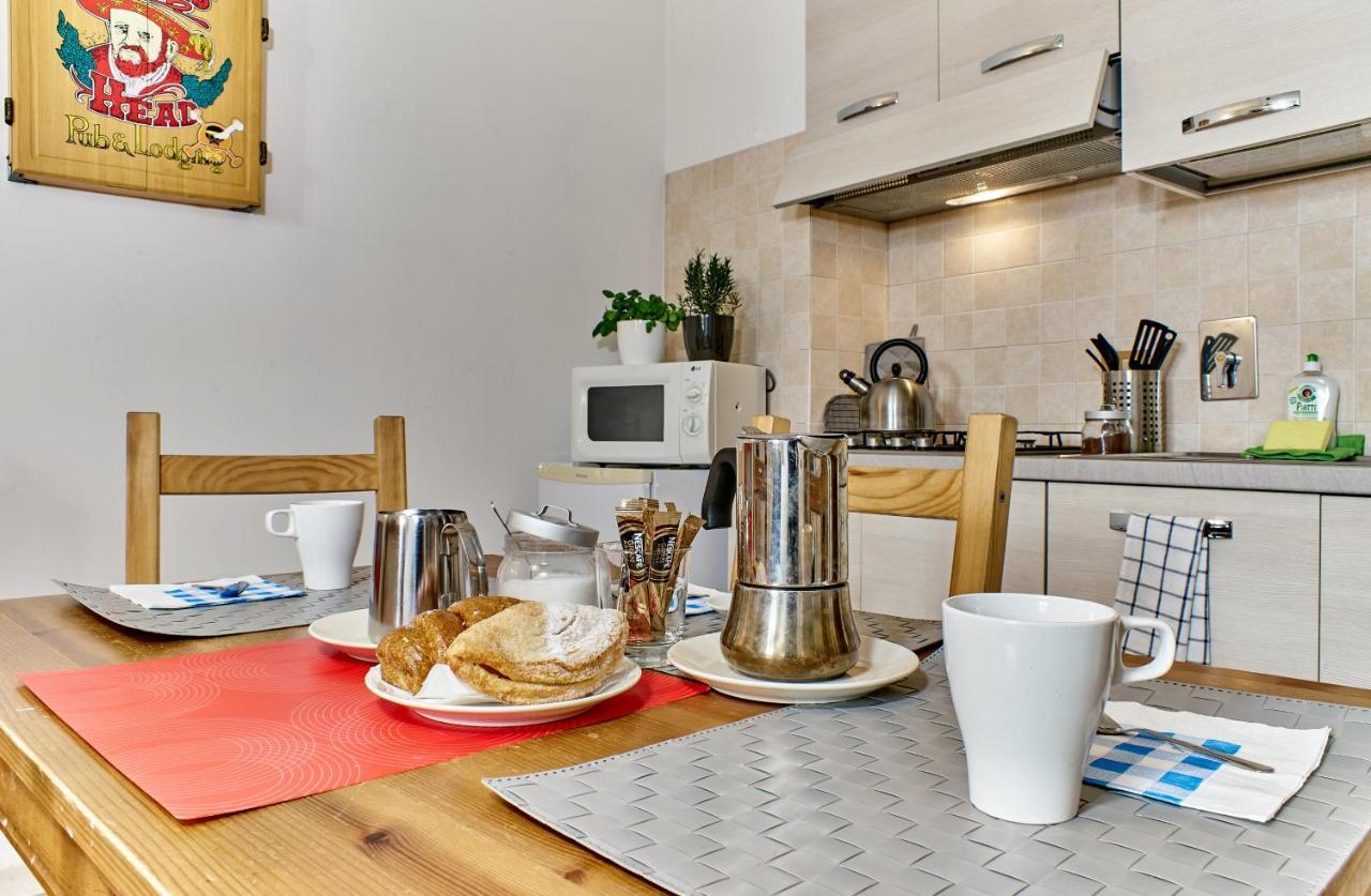 Colorato E Vivace Bilocale Apartment Лука Екстериор снимка