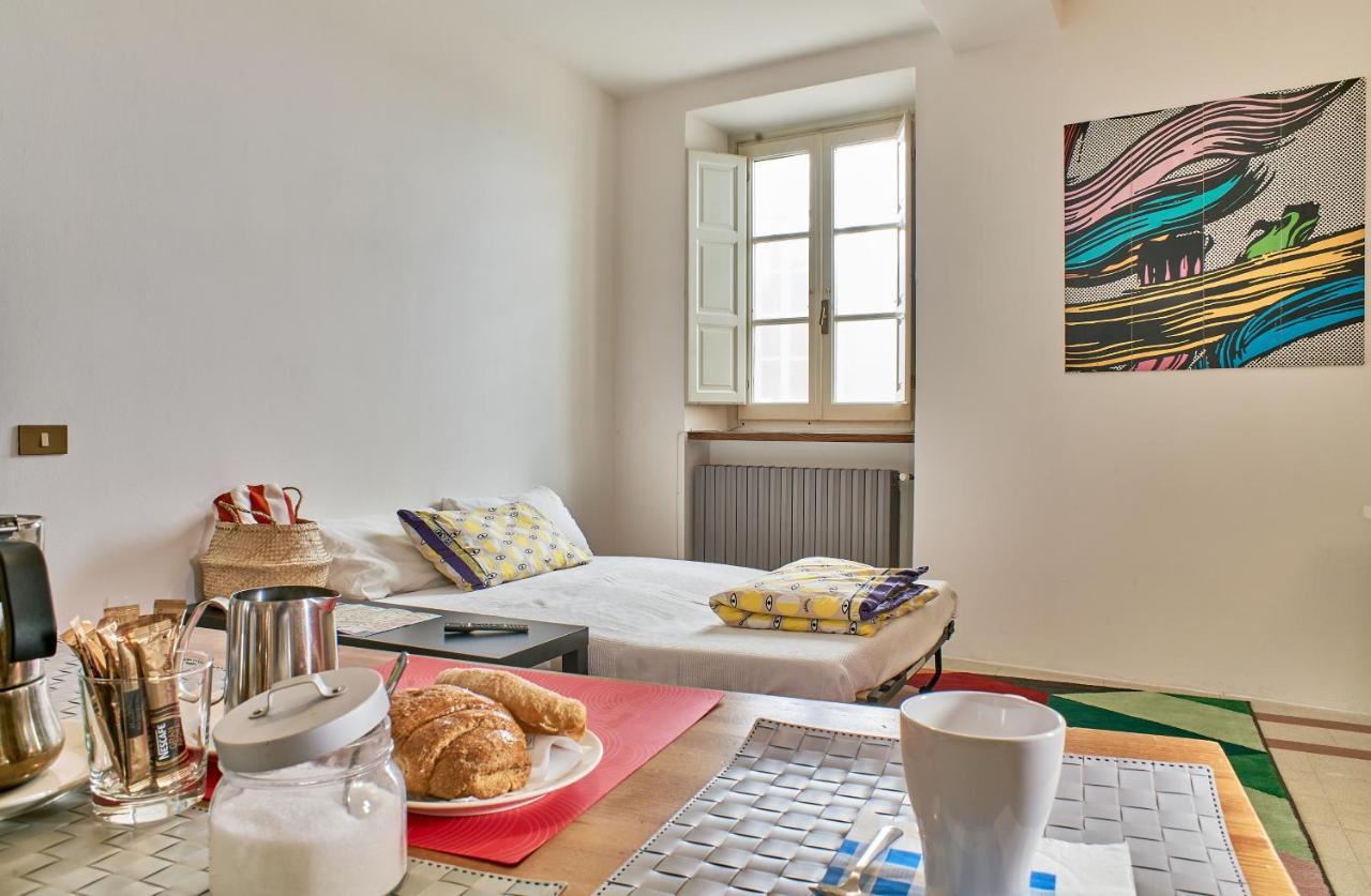Colorato E Vivace Bilocale Apartment Лука Екстериор снимка