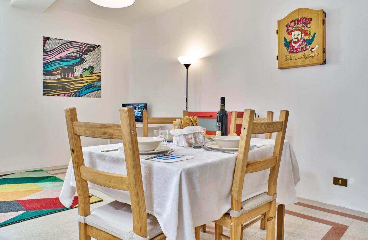 Colorato E Vivace Bilocale Apartment Лука Екстериор снимка