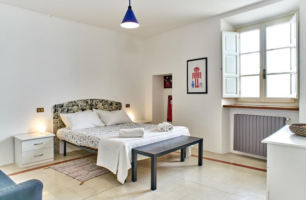 Colorato E Vivace Bilocale Apartment Лука Екстериор снимка